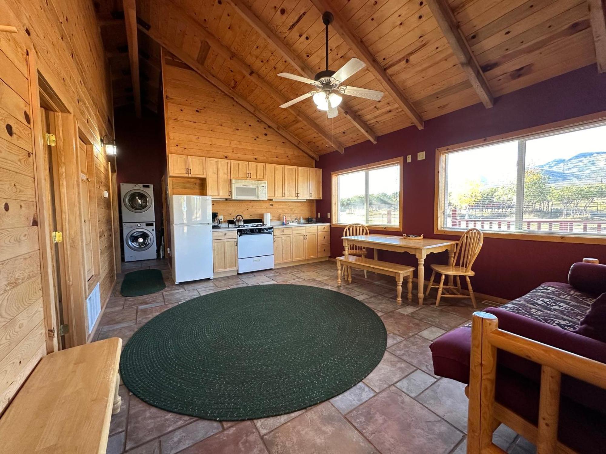 Mount Peale Country Inn La Sal Extérieur photo